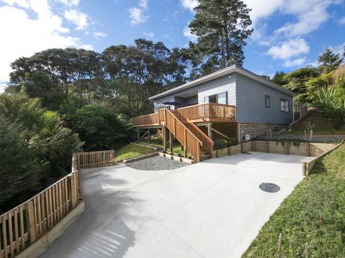 518C West Coast Road, Oratia