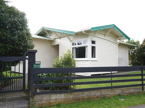 210 Bridge Street, Eltham