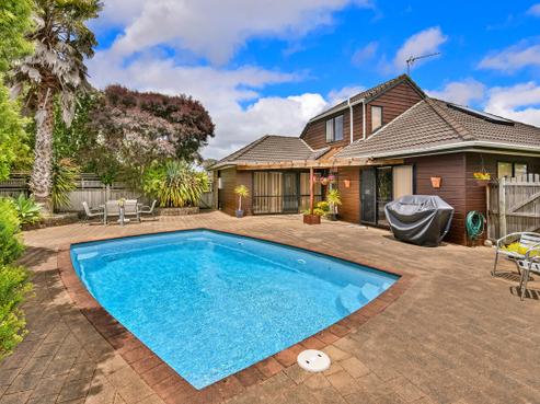 8 Gairloch Place, Wattle Downs