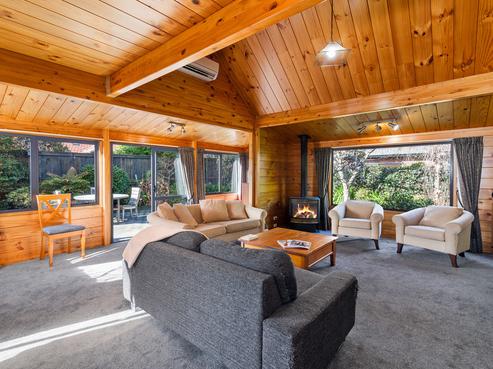 16A Wylie Street, Glenholme