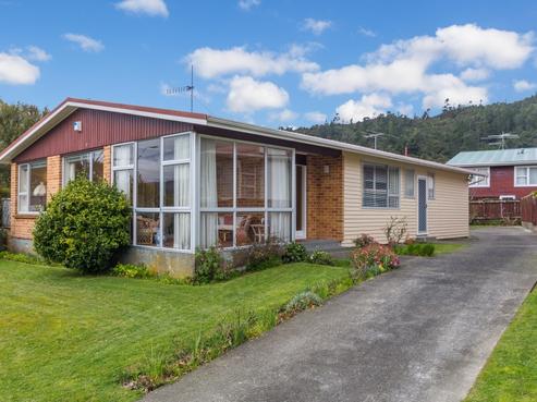 301 Stokes Valley Road, Stokes Valley