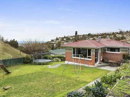 23 Dalry Street, Mornington