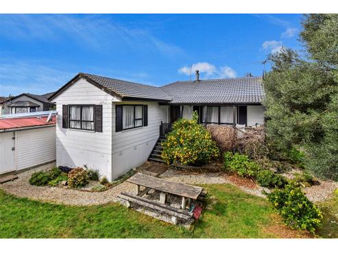 32 Kopara Place, Clendon Park