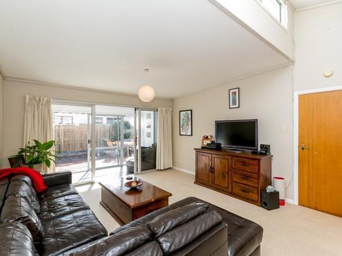 2/20 Darnell Street, Fitzroy