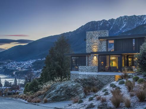 10 Wakatipu Heights, Queenstown Central