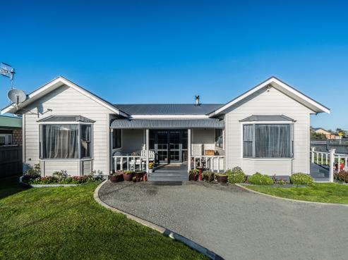 2 Teppett Place, Foxton Beach