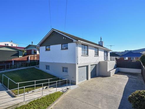 6 Barton Street, Brockville