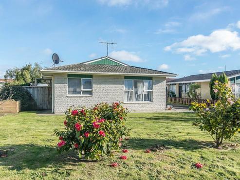 14 Nola Avenue, Raumati Beach