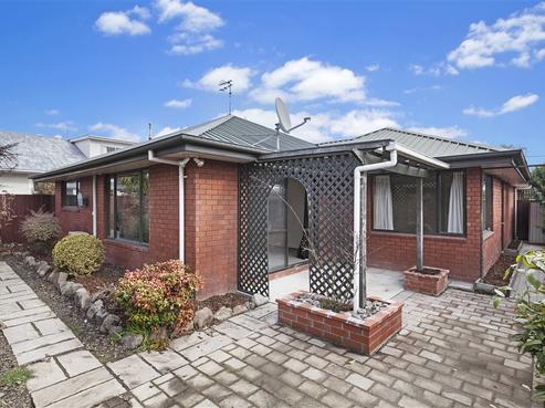 2/590 Barbadoes Street, Edgeware