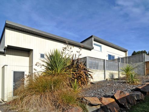 24 Clearwater Street, Broad Bay