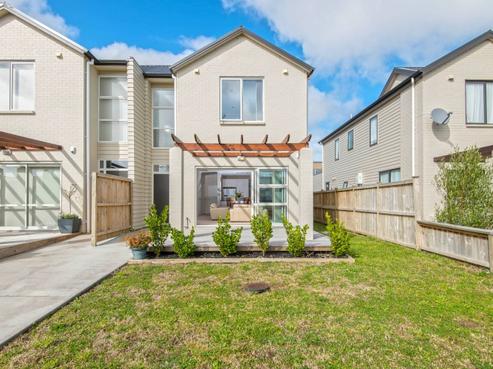 31 Popokatea Drive, Takanini