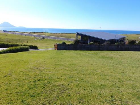 42 Pacific Parade, Coastlands