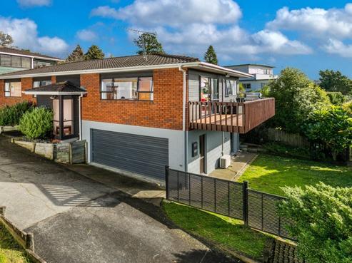 3A Charmaine Road, Torbay