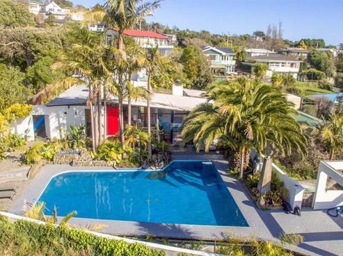 4 Iris Place, Bastia Hill