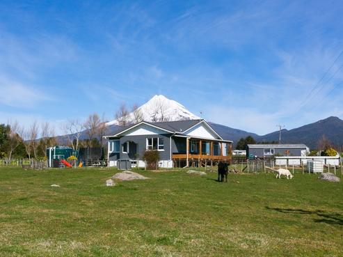 690 Alfred Road, Inglewood