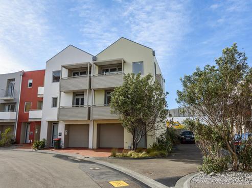 25/305 Evans Bay Parade, Hataitai