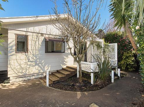 17A Harbour Crest Drive, Waiuku