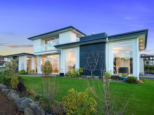 98 Glenstrae Road, Redcliffs