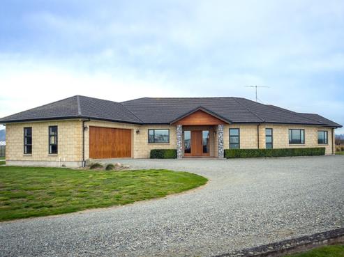 351 Clayton Road, Fairlie