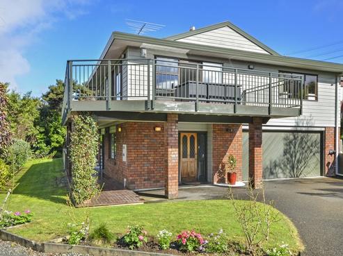 13 Highwood Grove, Torbay