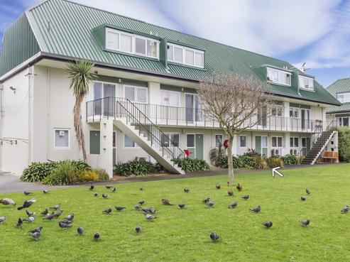 2/23 Britannia Street, Petone