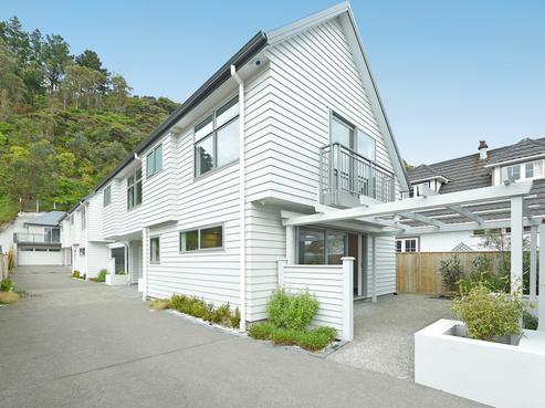 3/121 Muritai Road, Eastbourne