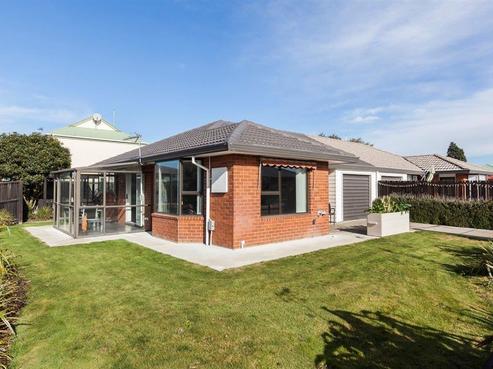 1/1 Thornhill Place, Sockburn