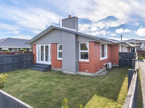 51 Roberta Drive, Somerfield