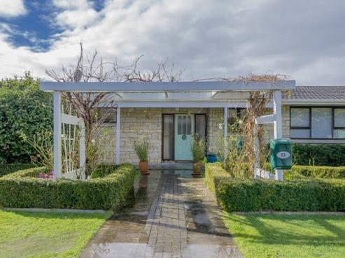 23 Walton Avenue, Waikanae