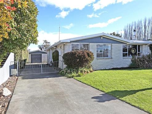 551 Lowe Street, Camberley