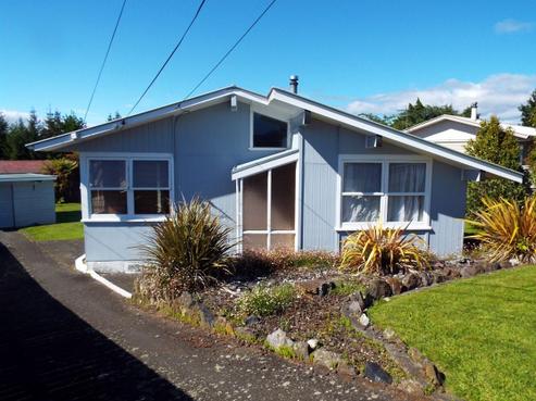 69 Lisa Crescent, Mangakakahi