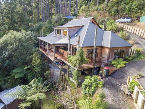 114 Blue Mountains Road, Blue Mountains