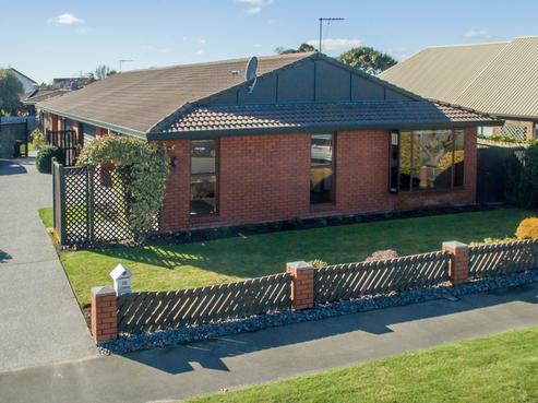 1/10 Broadfell Avenue, Avonhead