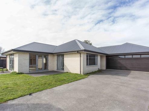15 Munich Place, Bromley