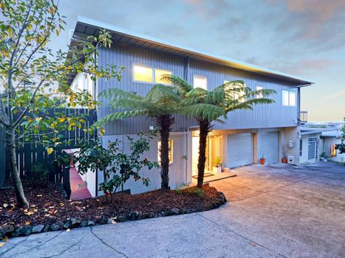 2/12 Bank Street, Hillcrest
