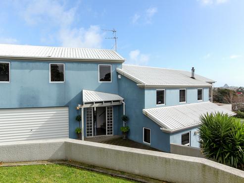 16 Cabot Place, Frankleigh Park