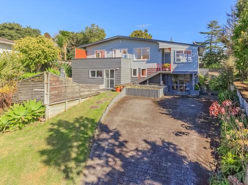93 Vandeleur Avenue, Birkdale