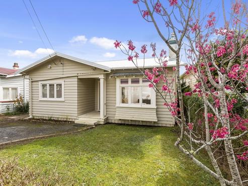 6 Warwick Avenue, Westmere