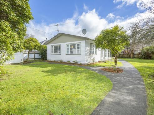 4 Cunningham Road, Clouston Park