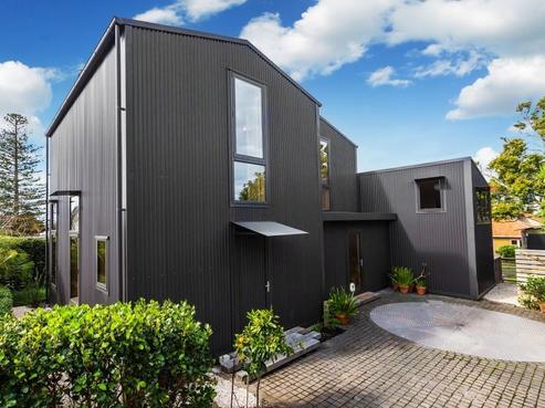 21A Old Lake Road, Narrow Neck