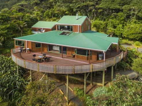106 Domain Crescent, Muriwai
