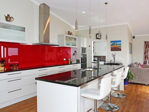 176 Rataroa Road, Miranda