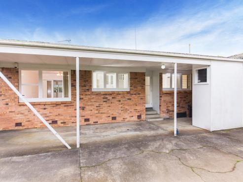 2/24 Botany Road, Howick