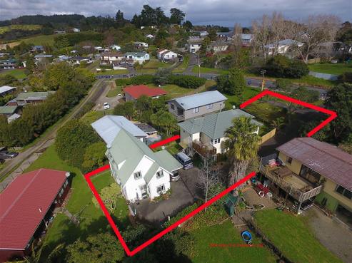 12 Rautawhiri Road, Helensville