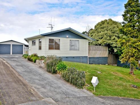 8 Wattle Place, Chartwell