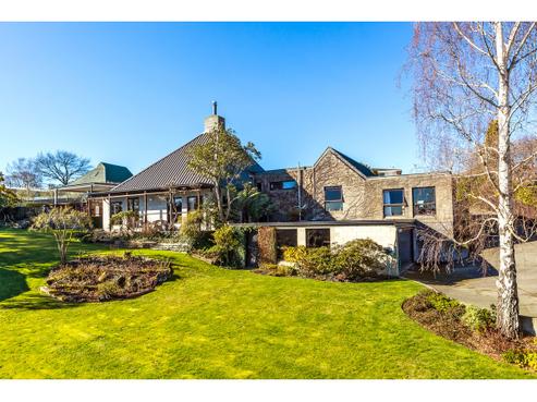 222B Otipua Road, West End