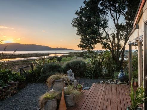 170 Weggery Drive, Waikanae Beach