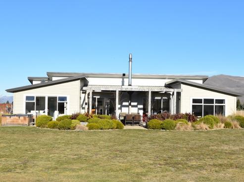 16 The Drive, Twizel
