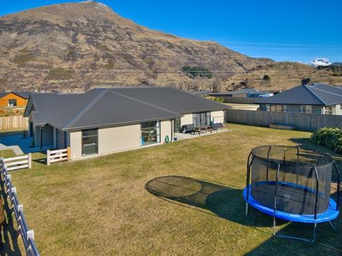 18 Judge And Jury Drive, Lake Hayes Estate