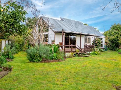 24 Park Avenue, Waikanae